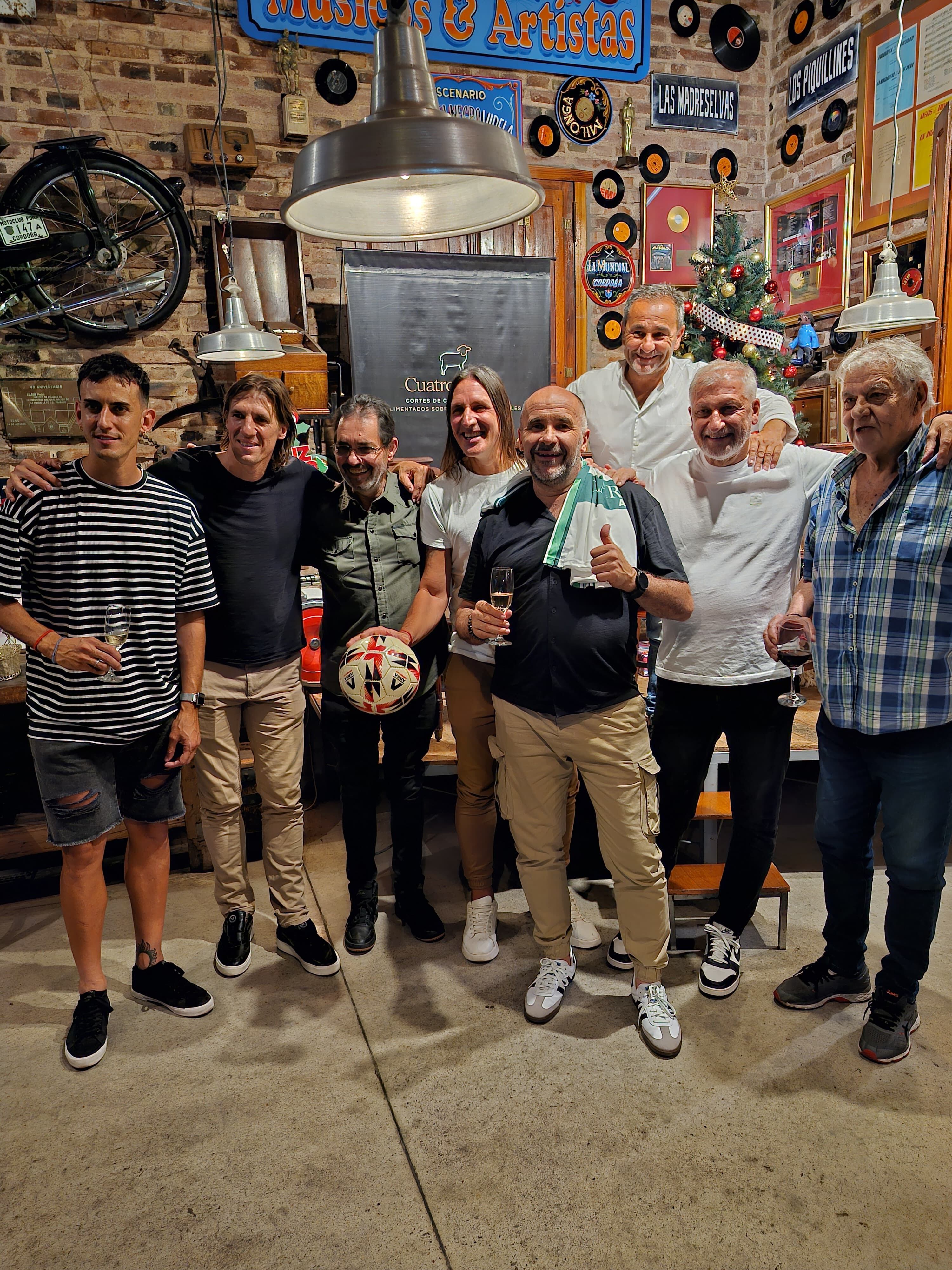 Daniel Willington era un infaltable en el bodegón de La Calera, junto a amigos y figuras del fútbol y el deporte.