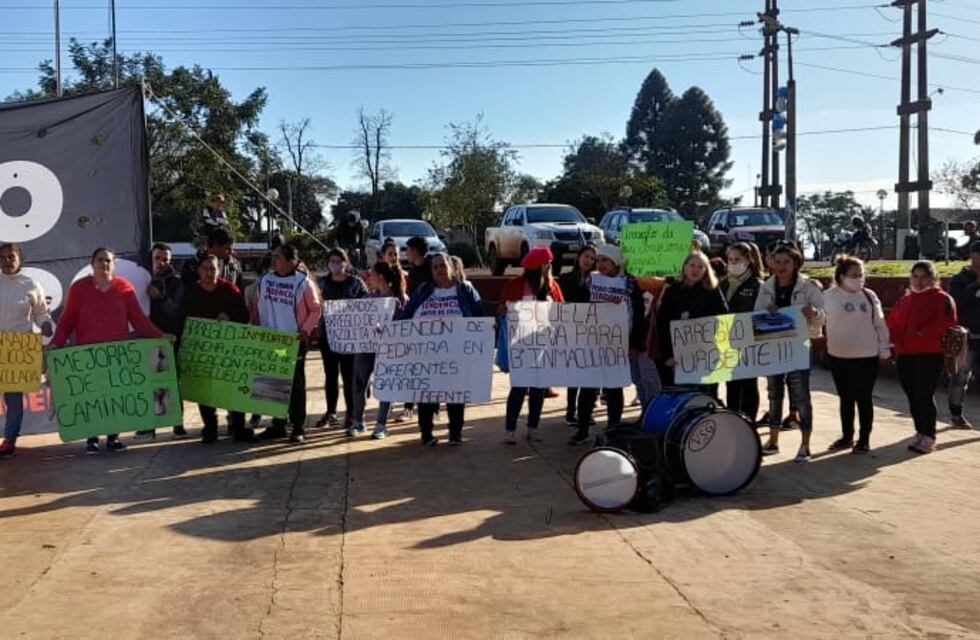 Vecinos reclamaron frente a la Municipalidad de 9 de julio