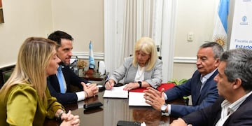 Gilda Pedicone y Eduardo Castro unen esfuerzos para mejorar la fiscalización ambiental y promover conductas ejemplificadoras en la provincia.