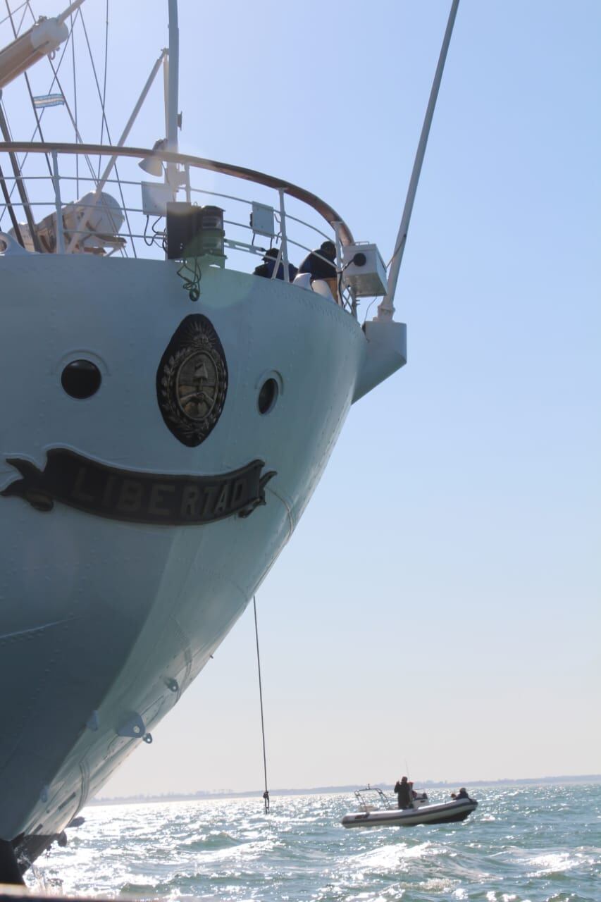 Fragata Libertad en Claromecó
