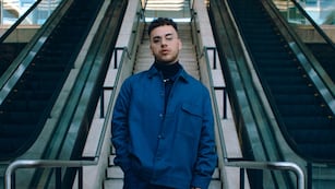 Asan estrenó un videoclip creado con Inteligencia Artificial y desafía la nueva forma de hacer música