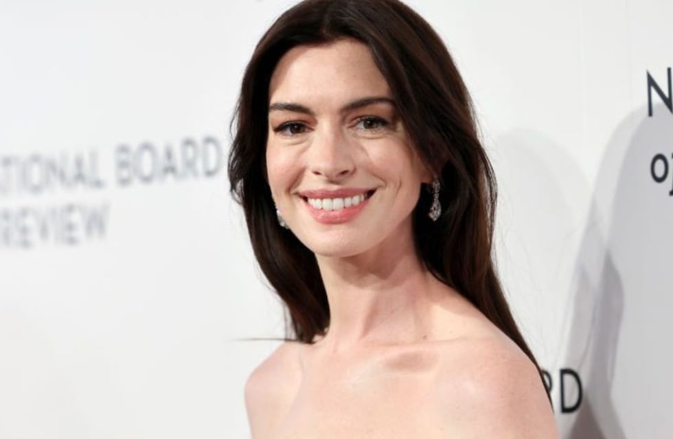 Netflix arrasa con una película protagonizada por Anne Hathaway basada en hechos reales
