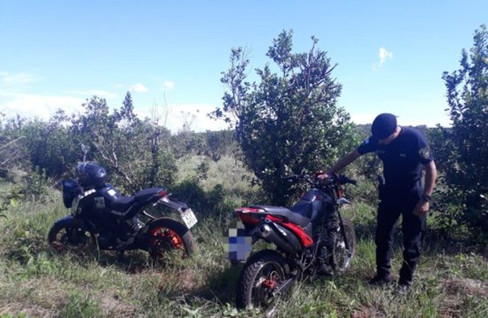 Recuperan motocicleta robada hallada en un monte en Oberá