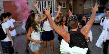La noche antes del primer día de clases se pasa de largo. Una tradición escolar reciente, puesta en discusión.