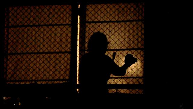 Suspensión de clases presenciales: los vecinos de la Ciudad reaccionaron con un cacerolazo (Foto: Clarín)