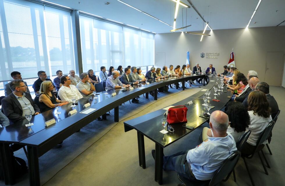 Directores de hospitales de Córdoba tendrán nuevas atribuciones: contratos, cargos y administración de fondos