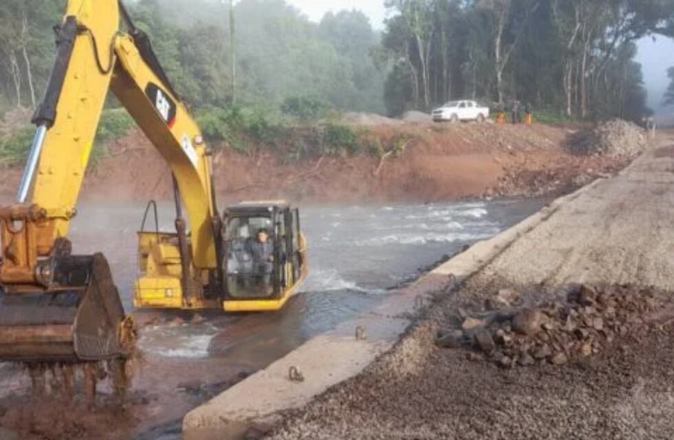 Continúan los trabajos para reducir las inundaciones y garantizar un paso seguro sobre el Arroyo Pindaytí