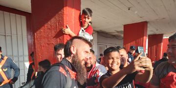 El Vikingo Parnisari es muy querido por los hinchas de Instituto. Se queda en Alta Córdoba (La Voz).