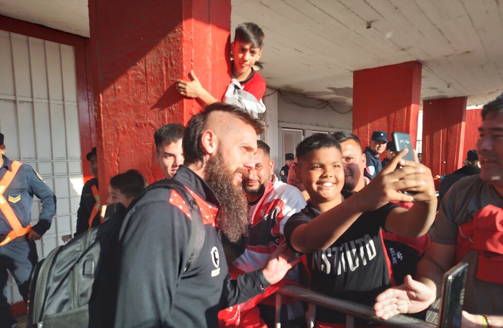 Instituto confirmó la continuidad de Ezequiel Parnisari y anunció al primer refuerzo