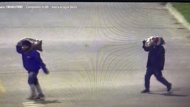 Se llevaban bolsas de papa en plena noche