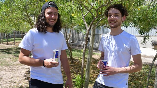 Juan Cruz Amuchástegui y Matías Nieto, los estudiantes de Diseño Industrial que llegaron a la final del Red Bull Basement.