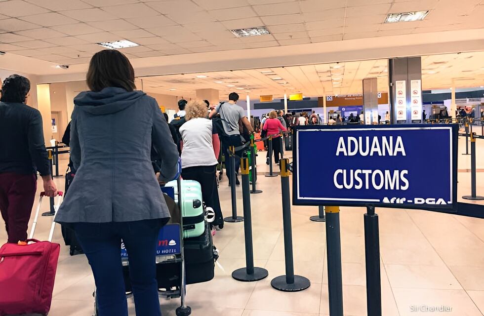 Luego del período de prueba, la Aduana implementará la revisación del equipaje de quienes vuelvan del exterior