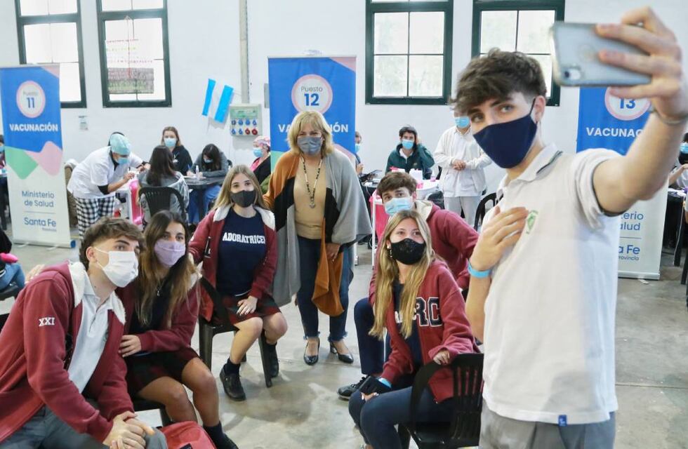 Vacuna COVID-19 en Rosario: comenzaron a aplicarla a menores sin factores de riesgo