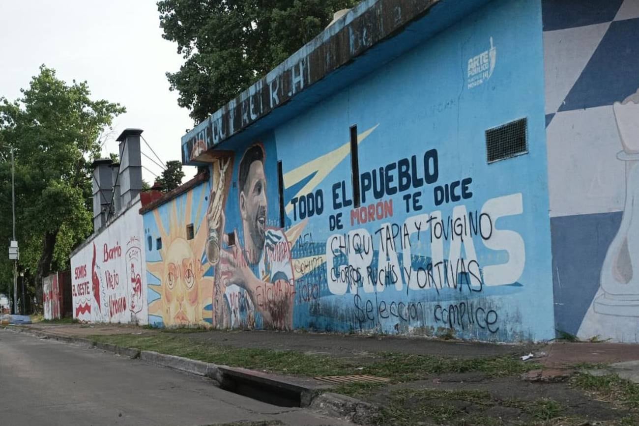 Los murales vandalizados de la selección campeona del mundo (X)
