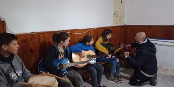 Programa para las Adolescencias en Reta