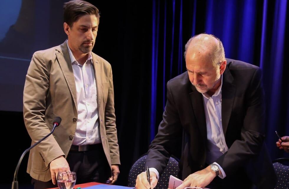 Perotti recibe a Nicolás Trotta pensando en el reinicio de clases en Santa Fe