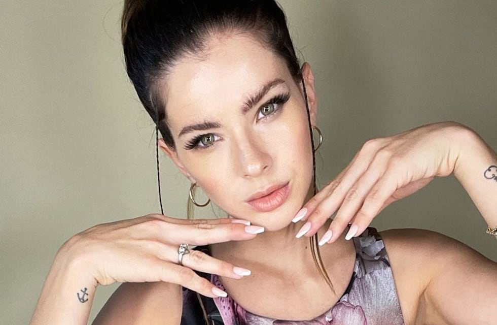 La China Suárez publicó una foto con un conjunto amarillo, pero el comentario de Eva de Dominici se llevó toda la atención