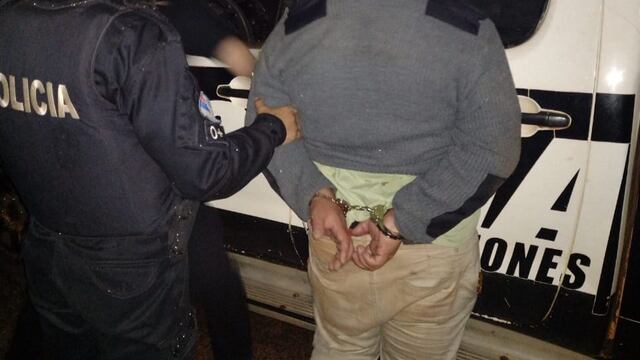 Jardín América: policía detuvo a un asaltante en pleno acto delictivo