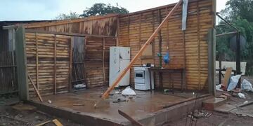 Temporal en San Ignacio causó daños en varias casas de la localidad.