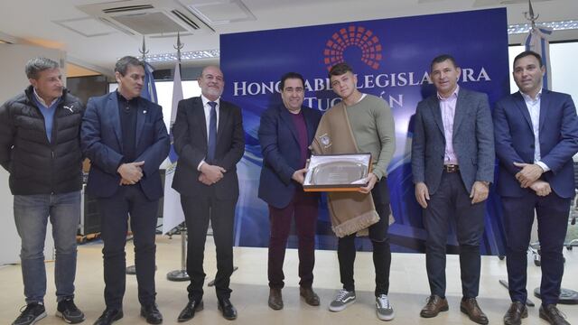 Ignacio Maestro Puch fue distinguido en la Legislatura