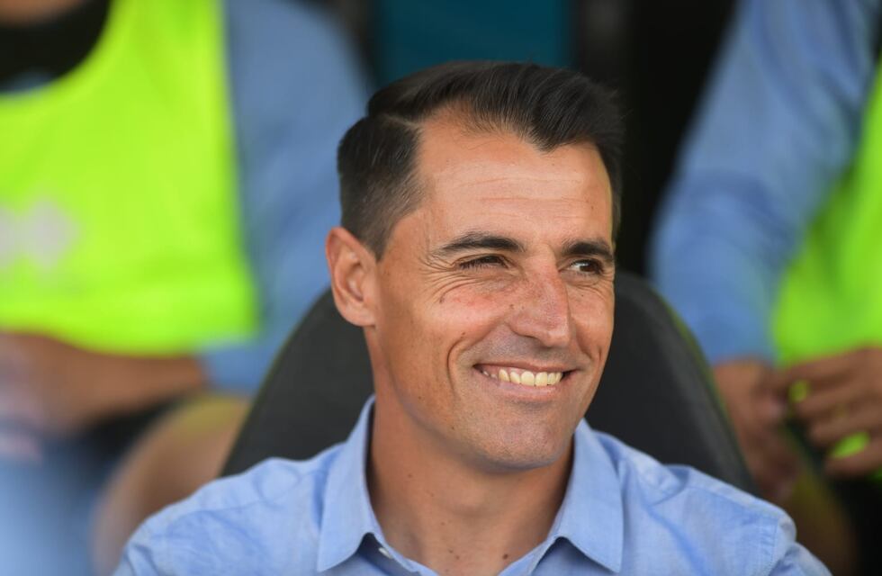 Belgrano confirmó que Guillermo Farré sigue como DT en 2024: sus números como entrenador