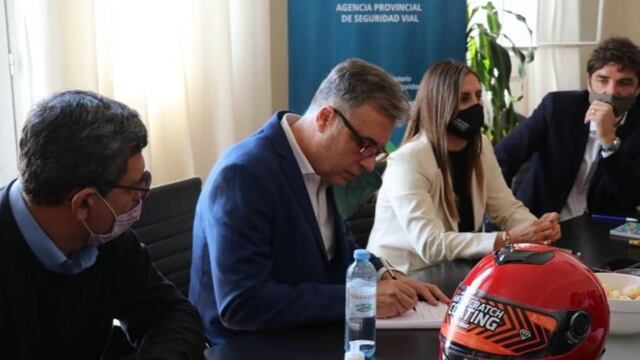 Luis Castellano firmó un acta acuerdo para el arribo de 200 cascos