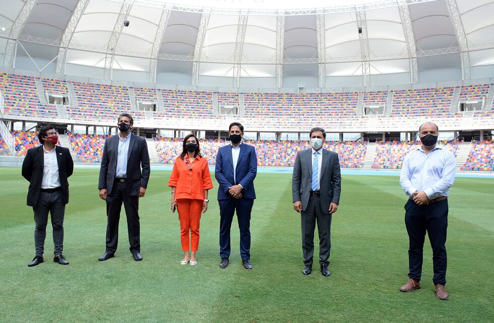 El Ministro Trotta recorrió el Estadio Único Madre de Ciudades en su visita a Santiago