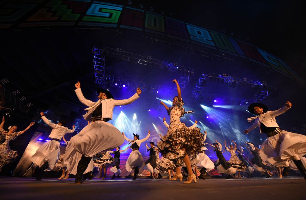 ¡Aquí Cosquín! Comienzan a brillar las lunas coscoinas