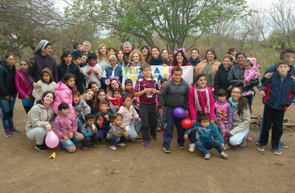 Conocé la historia de la pareja que tiene más de 70 años y ayuda a quienes más lo necesitan en el norte de Córdoba
