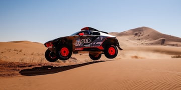 Matthias Ekström (Audi) se quedó con la octava etapa del Dakar 2022.