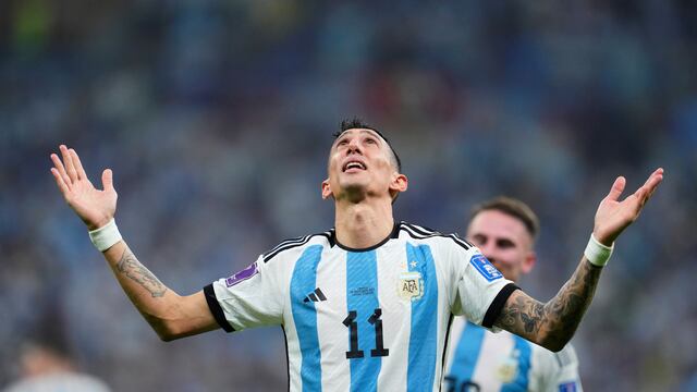 El futbolista de Benfica jugó 135 veces con la casaca albiceleste.