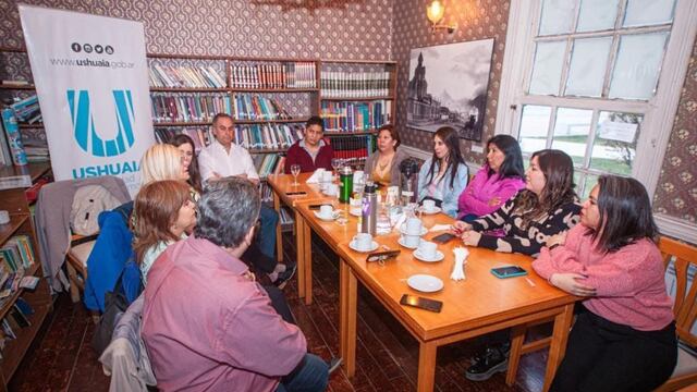 La Municipalidad se reunió con candidatos a embajadores de Ushuaia