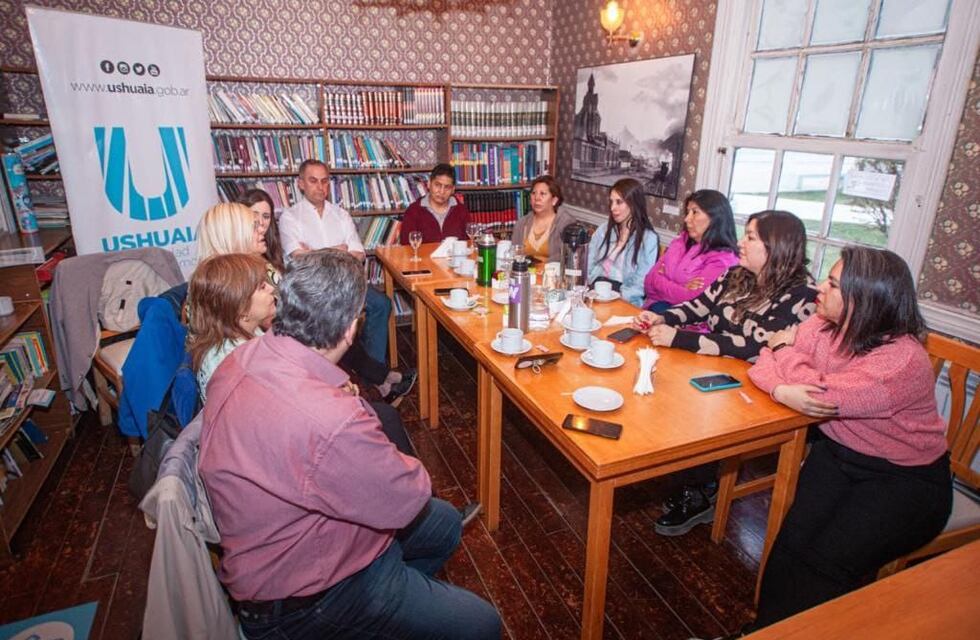 La Municipalidad se reunió con candidatos a embajadores de Ushuaia