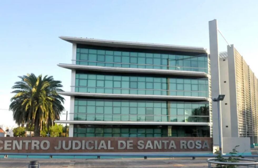 Condenaron a una cuidadora por abusar de tres hermanos menores de edad