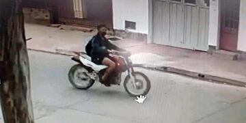 Atropelló y pateó a una niña en Salta