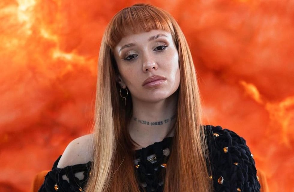Microbikini ultra naranja y red, la Joaqui se volvió viral en TikTok con su nuevo baile