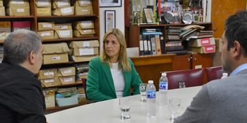 Así lo aseguró la presidenta del HCD, Marina Sánchez Herrero en su visita al Club Quilmes, en su 100 aniversario.