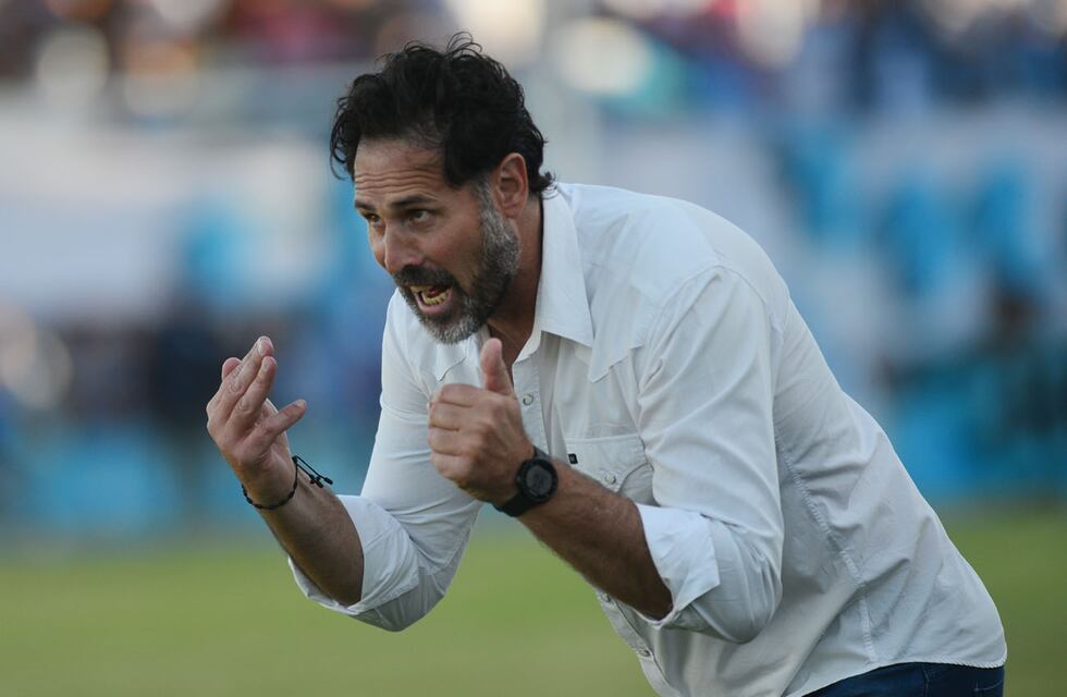 Racing de Nueva Italia, sin chance de traer un refuerzo por la lesión de Murialdo