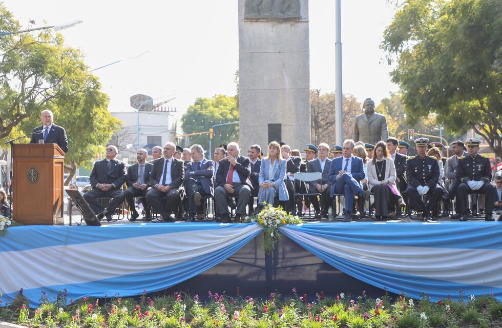 Rafaela celebra el 9 de Julio con el tradicional desfile cívico militar y un festejo popular en la Plaza