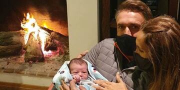 Gabriel Batistuta, su esposa Irina y su nieto Lautaro