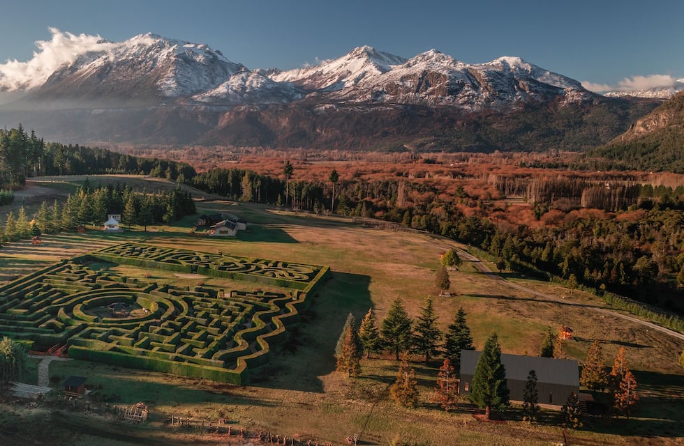 Encanto de la naturaleza: descubrí este increíble laberinto en Chubut que te hará perder entre arbustos y pinos