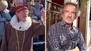 Pablo Alarcón actuó a la gorra en Plaza Francia y una multitud se acercó a aplaudirlo.