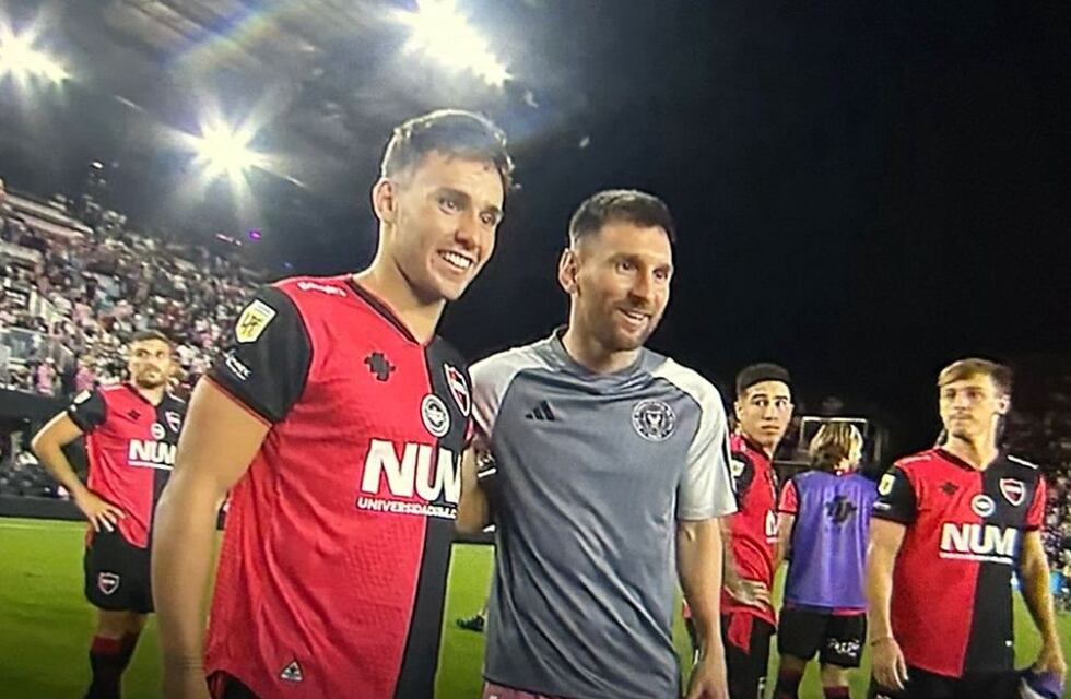 Augusto Schott, el futbolista de Arroyito que enfrentó a Lionel Messi y se llevó su camiseta