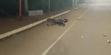 Despiste fatal en Puerto Iguazú se cobró la vida de un motociclista.