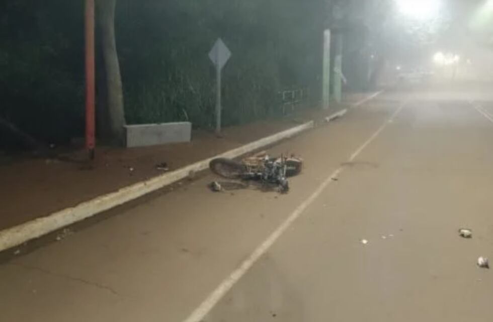 Despiste fatal en Puerto Iguazú se cobró la vida de un motociclista