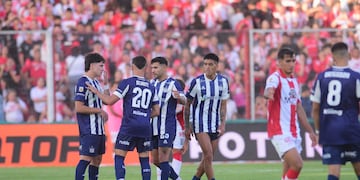Instituto y Talleres se enfrentaron en el Monumental de Alta Córdoba por la última fecha de la Zona B del Torneo Clausura de la Liga Profesional. (José Gabriel Hernández y Javier Ferreyra / La Voz)