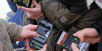 Las apuestas "online" son cada vez más populares entre adolescentes. (Freepik)