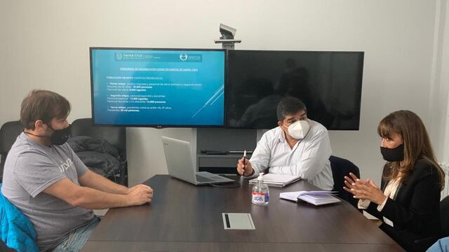 Roxana Reyes y Daniel Roquel se habían reunido anteriormente con el ministro de Salud, Dr. Claudio García para pedir un informe respecto al plan de vacunas.