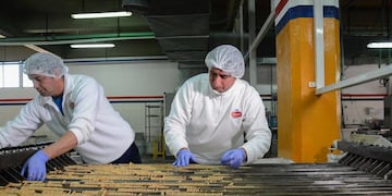 Una reconocida marca de galletitas cerró su fábrica.