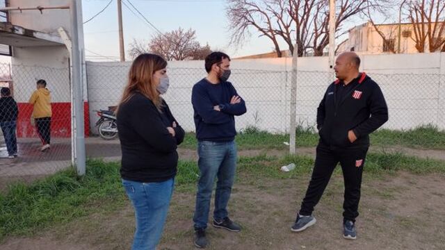 Mauro Casella recorrió Cabín 9, uno de los barrios de Pérez (Facebook Mauro Casella)
